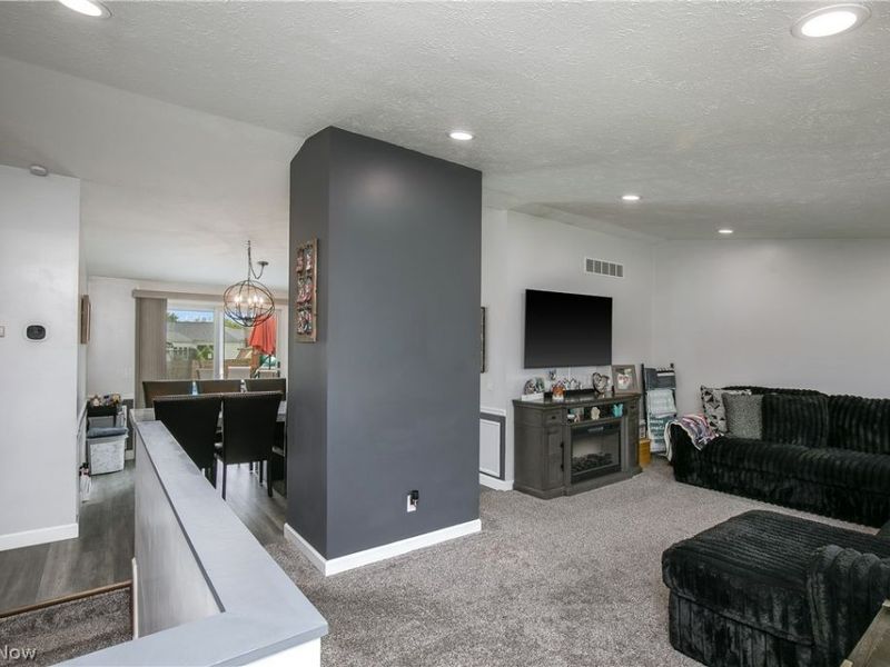 8318 Kellydale Street NW, Massillon, OH 44646 Photo 24