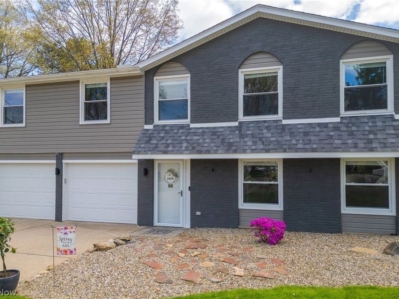 8318 Kellydale Street NW, Massillon, OH 44646 Photo 4