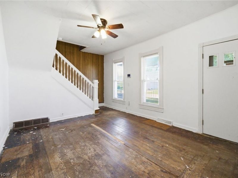 115 W 30th Street, Lorain, OH 44055 Photo 10