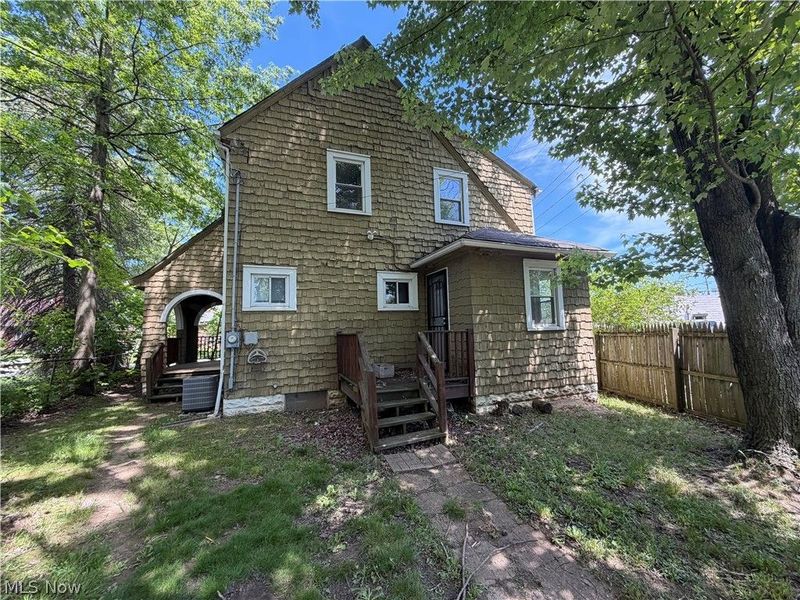 918 Frederick Boulevard , Akron, OH 44320 Photo 2
