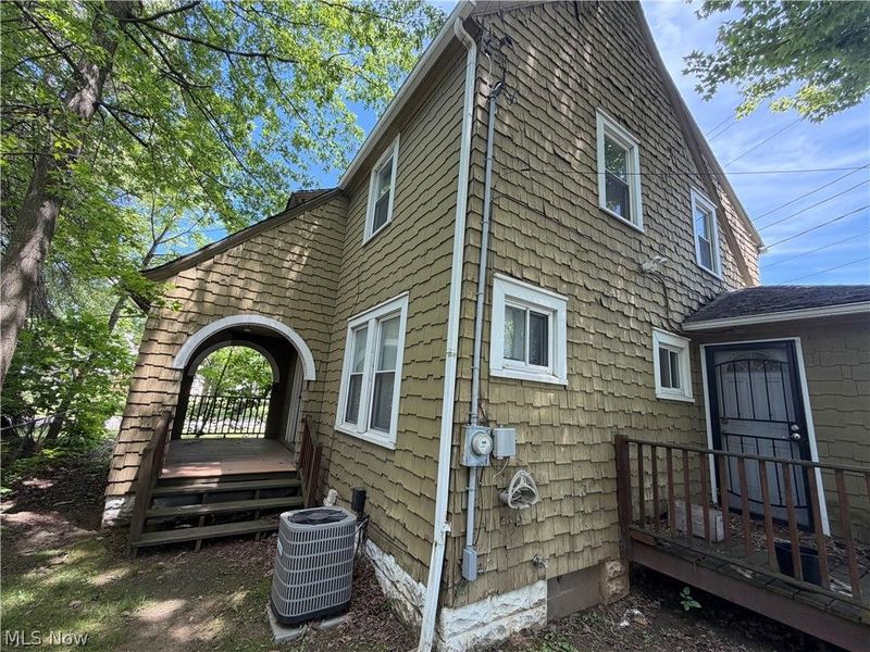 918 Frederick Boulevard , Akron, OH 44320 Photo 3