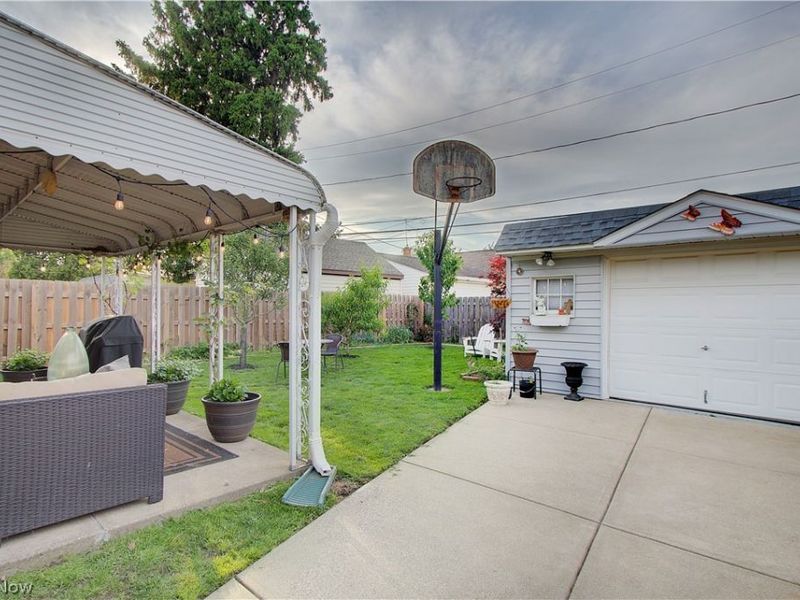 7612 Ira Avenue, Brooklyn, OH 44144 Photo 34