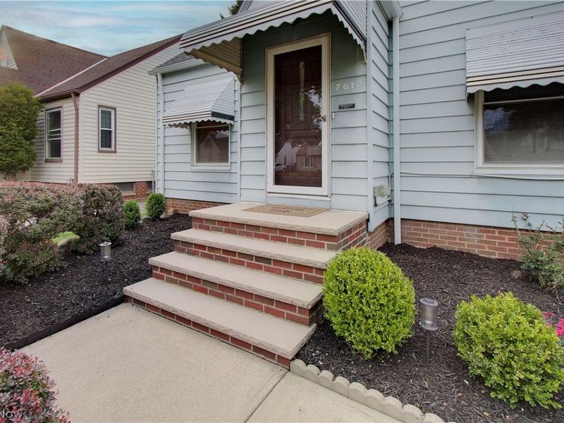 7612 Ira Avenue, Brooklyn, OH 44144 Photo 4