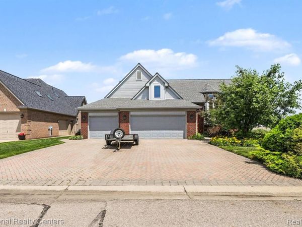 10368 Saint John Drive, Algonac, MI 48001