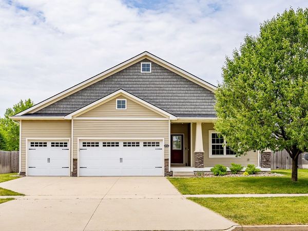 4712 NE Briarwood Drive , Ankeny, IA 50021