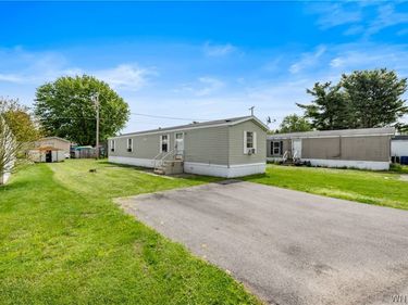 768 Dorwood Park, Ransomville, NY 14131