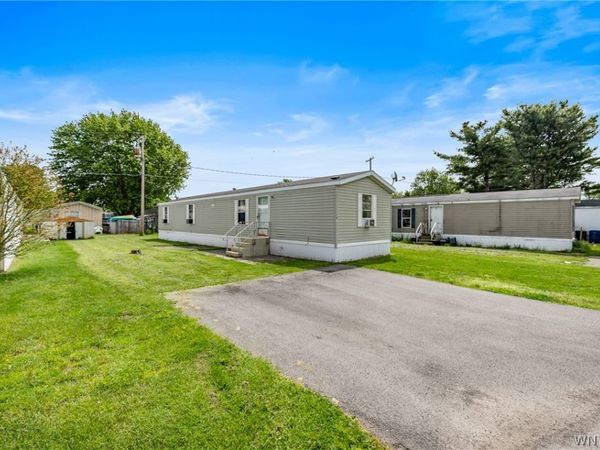 768 Dorwood Park , Ransomville, NY 14131