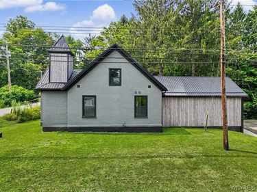 9386 State Road, Colden, NY 14033