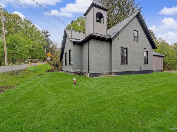 9386 State Road, Colden, NY 14033