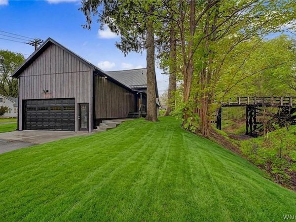 9386 State Road, Colden, NY 14033