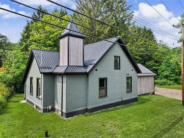 9386 State Road, Colden, NY 14033