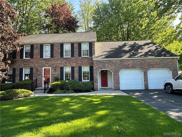 266 Wellingwood Dr Drive , East Amherst, NY 14051