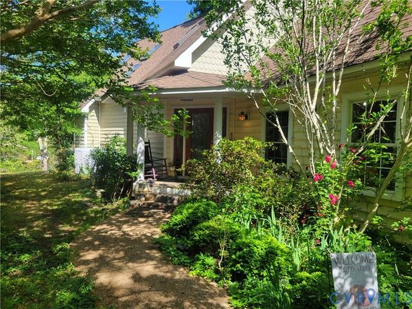 450 Perkins Lane , Middlesex, VA 23175