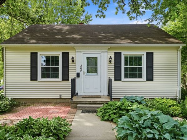 305 E Cedar Street, Anamosa, IA 52205