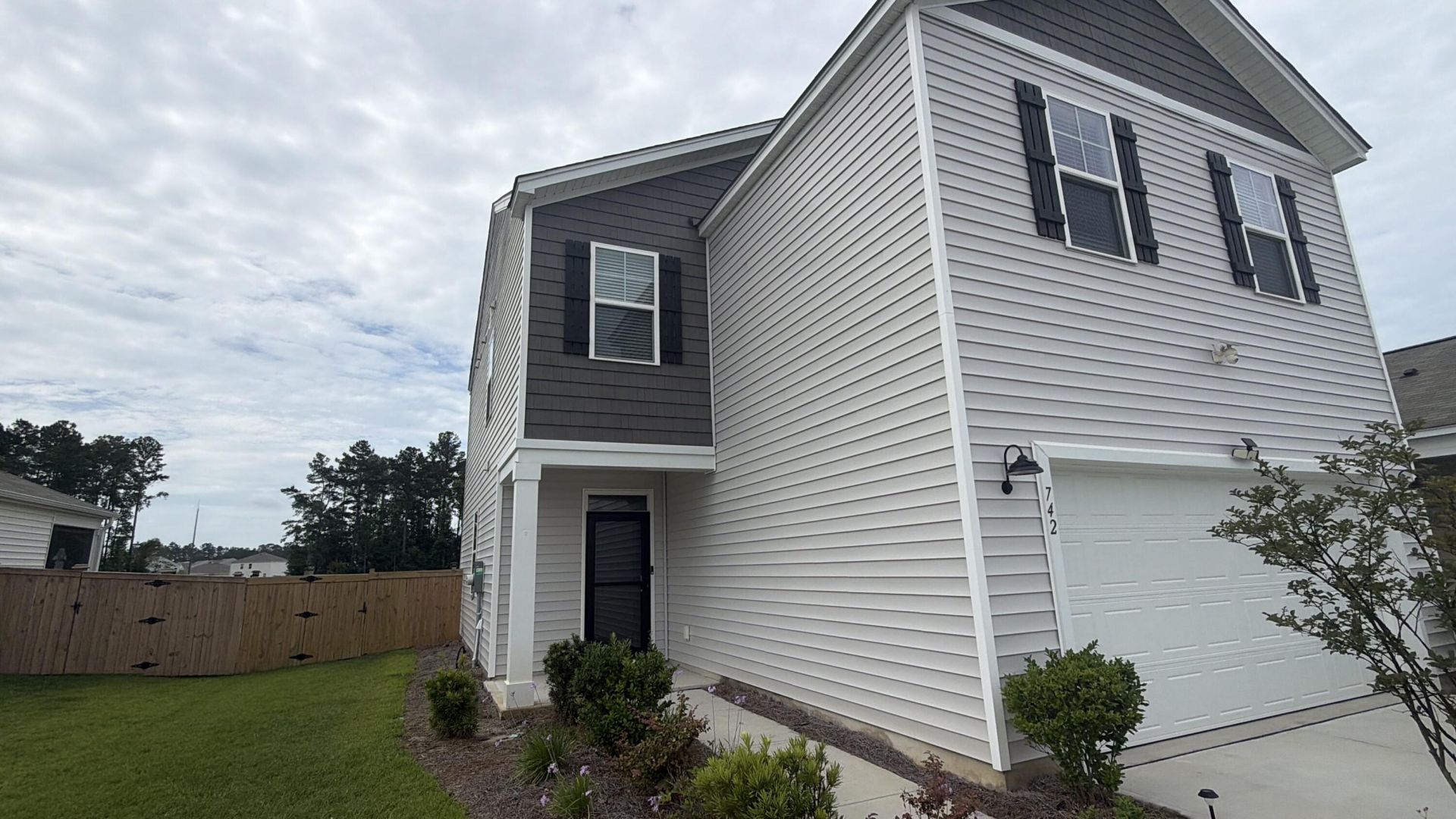 742 Ladywood Drive Photo 4