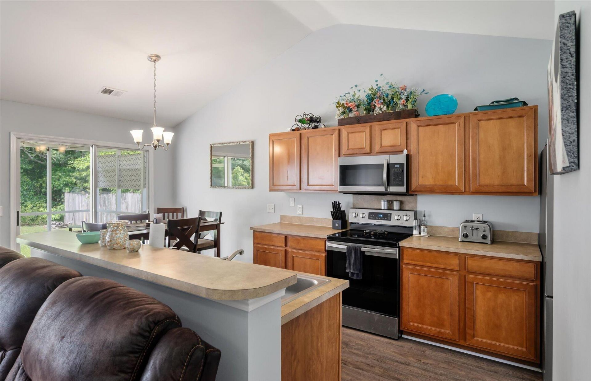 120 Avonshire Drive Photo 10