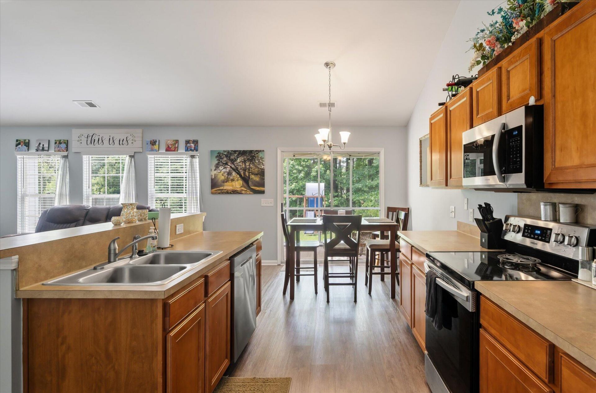 120 Avonshire Drive Photo 11