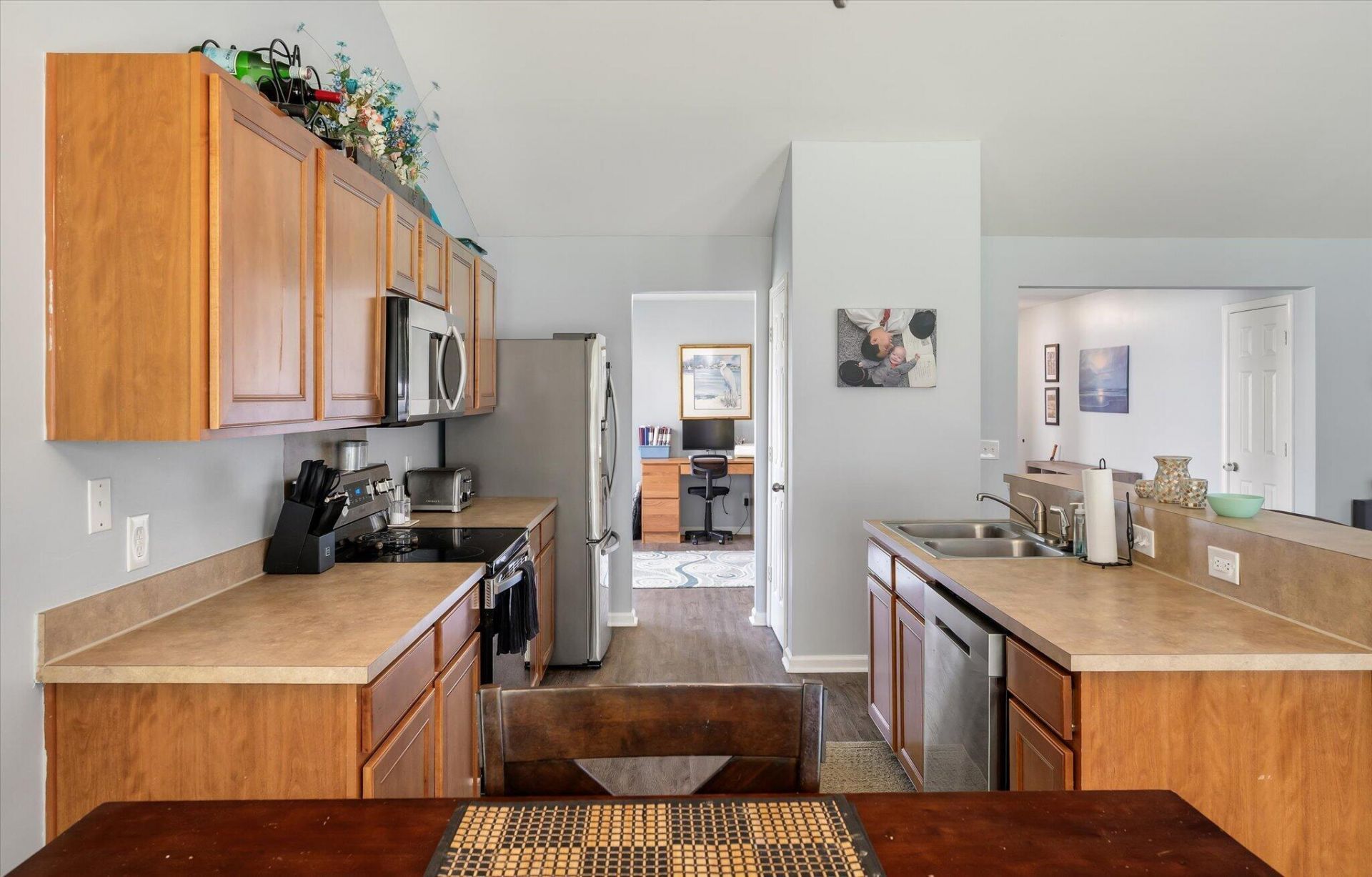 120 Avonshire Drive Photo 12