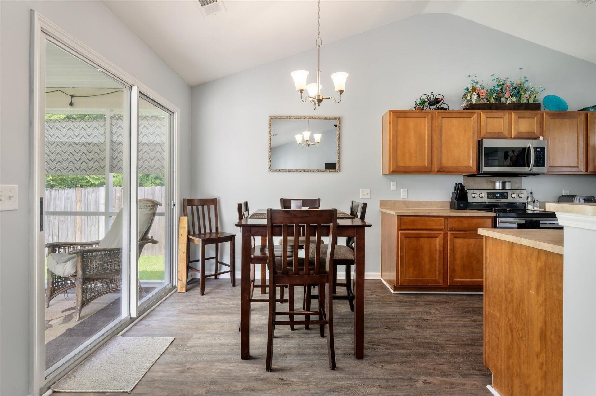 120 Avonshire Drive Photo 13