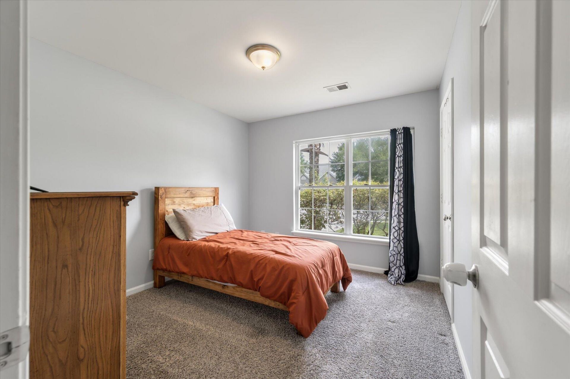 120 Avonshire Drive Photo 24
