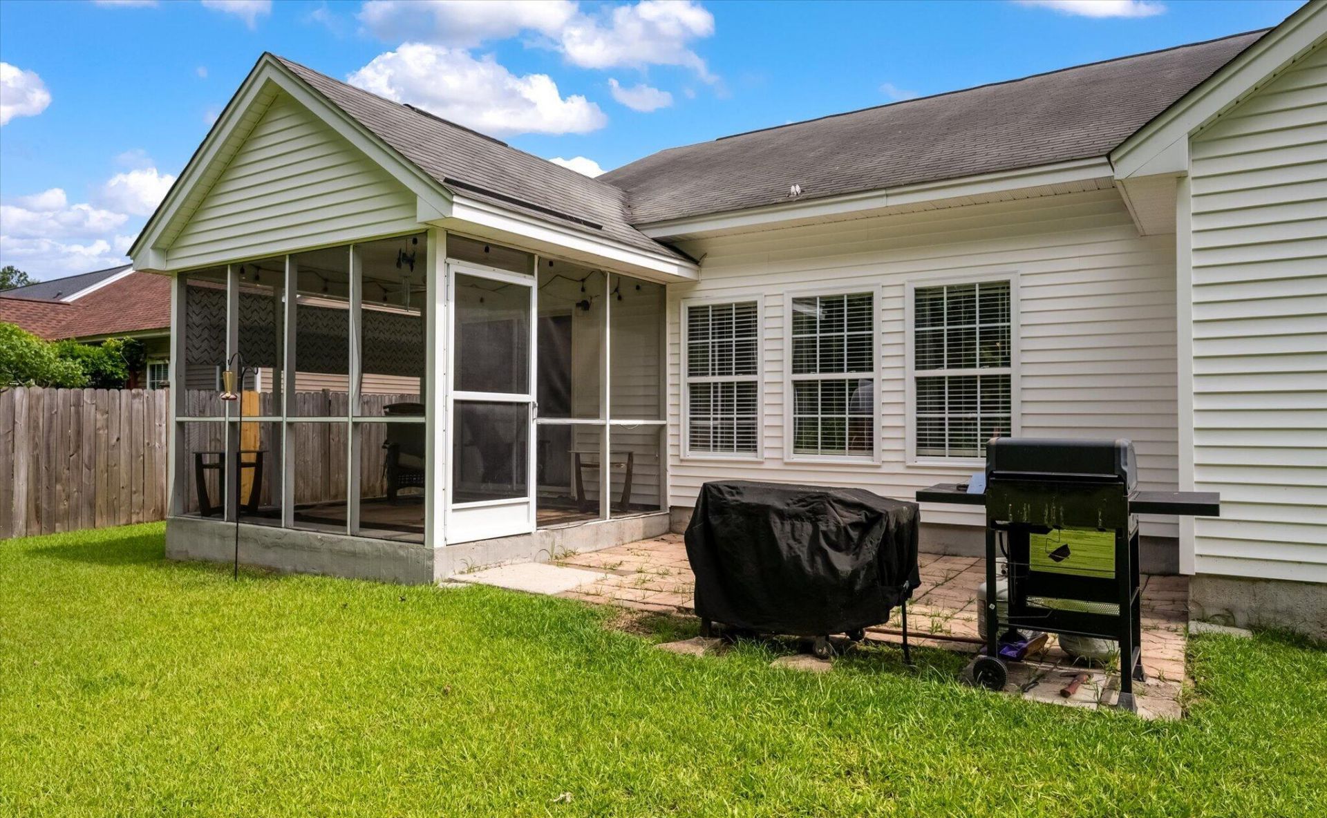 120 Avonshire Drive Photo 29