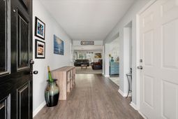120 Avonshire Drive photo 4