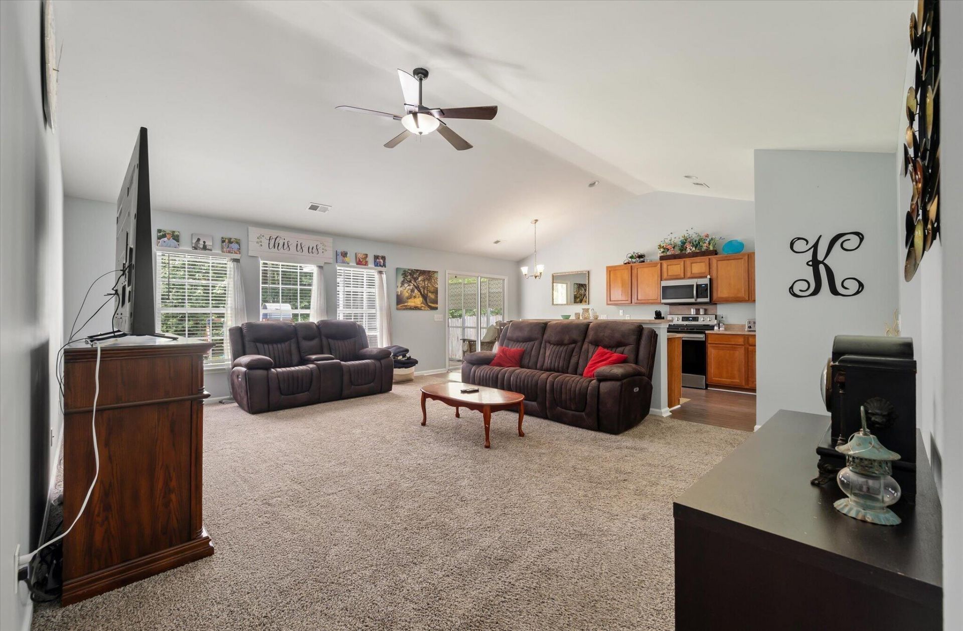 120 Avonshire Drive Photo 6