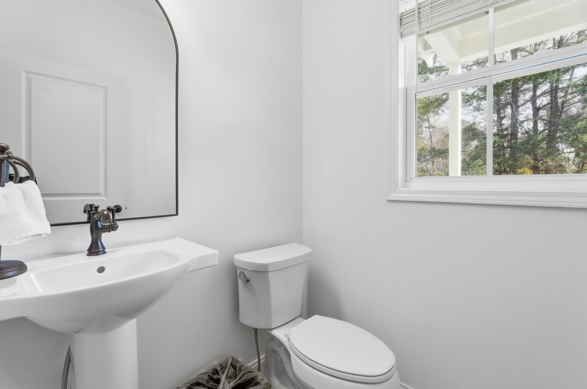 639 N Laurel Street Photo 14