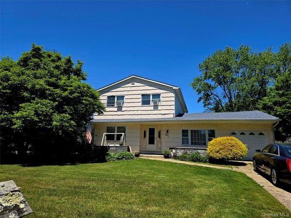 211 Babylon Street, Islip Terrace, NY 11752