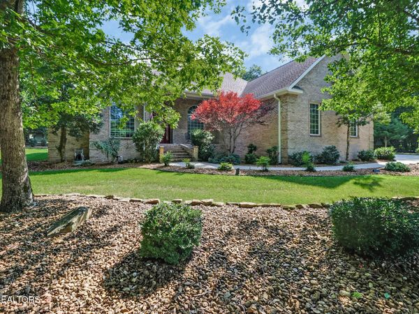 15 Pamala Lane, Crossville, TN 38558