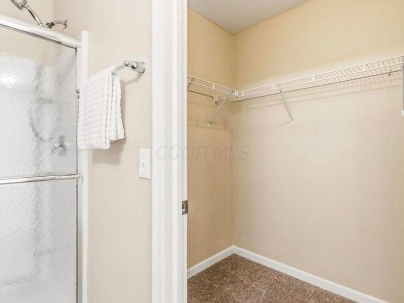 5648 Long Branch Place , Columbus, OH 43228 Photo 14