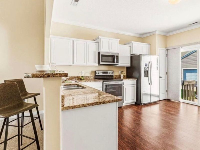 5648 Long Branch Place , Columbus, OH 43228 Photo 7