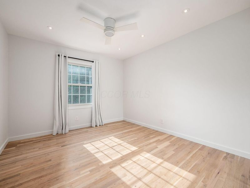 2840 Chateau Circle S, Unit 28, Columbus, OH 43221 Photo 27