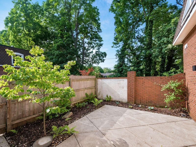2840 Chateau Circle S, Unit 28, Columbus, OH 43221 Photo 39