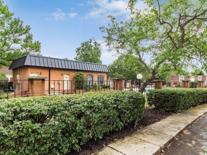 2840 Chateau Circle S, Unit 28, Columbus, OH 43221 Photo 45