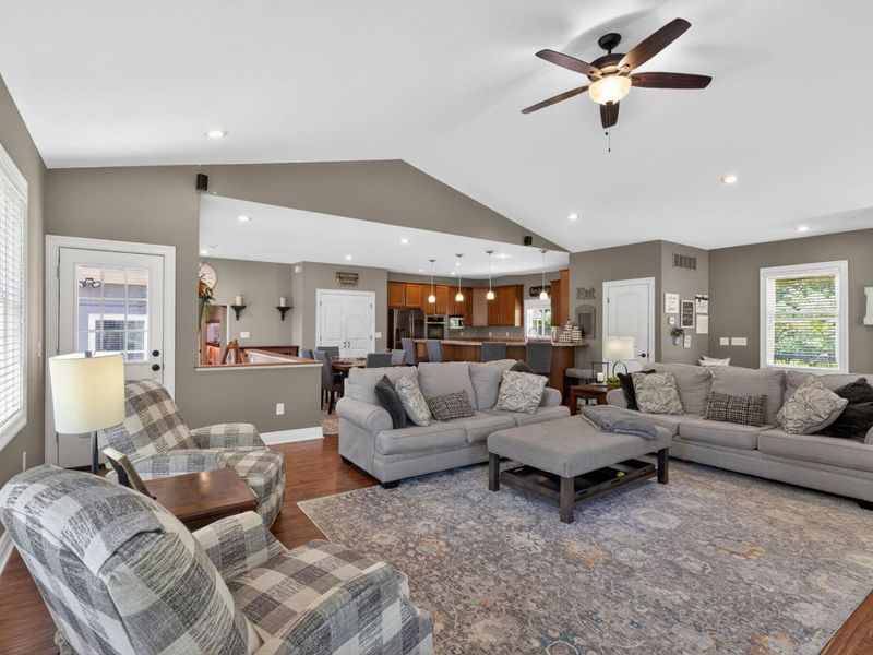 3951 Clotts Road , Columbus, OH 43230 Photo 3