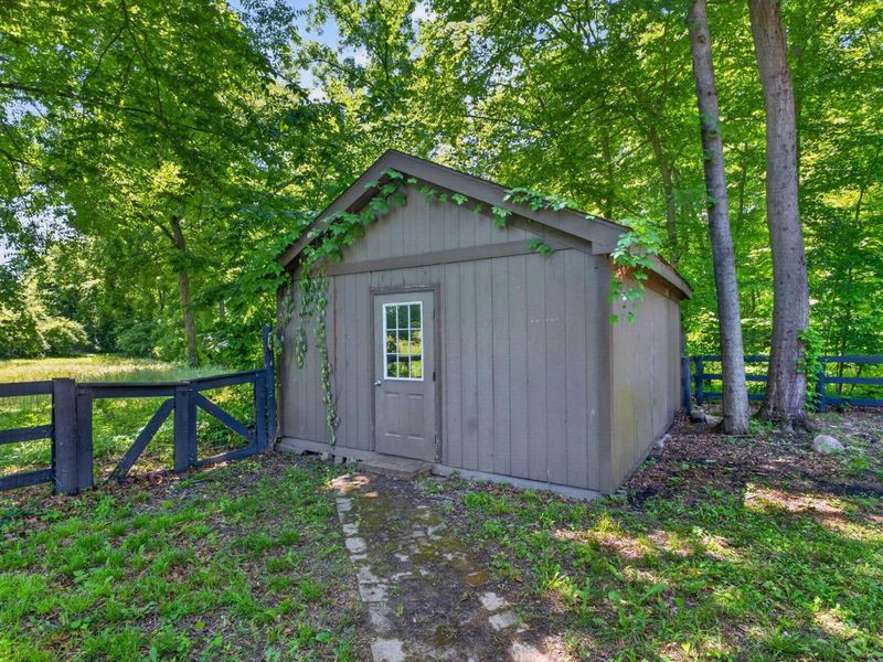 3951 Clotts Road , Columbus, OH 43230 Photo 32