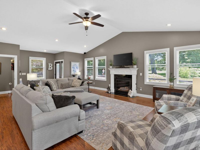 3951 Clotts Road , Columbus, OH 43230 Photo 5