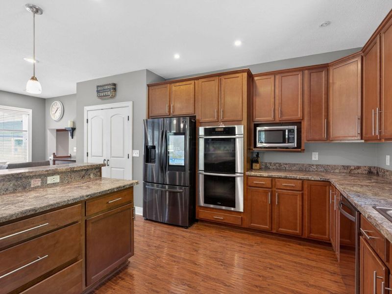 3951 Clotts Road , Columbus, OH 43230 Photo 6