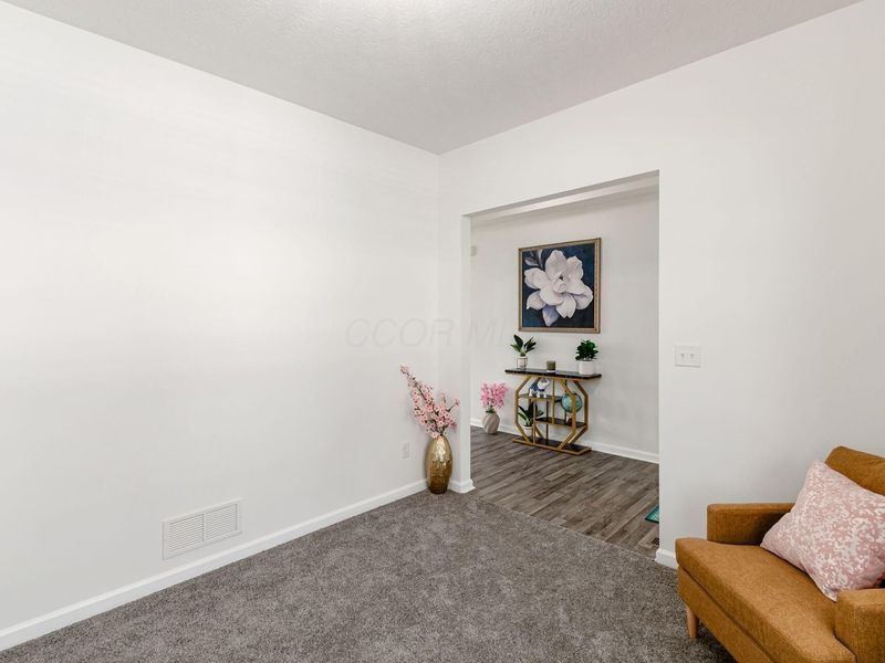 8219 Narrow Leaf Drive , Blacklick, OH 43004 Photo 7