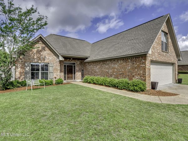 107 Ashwood Place, Pearl, MS 39208