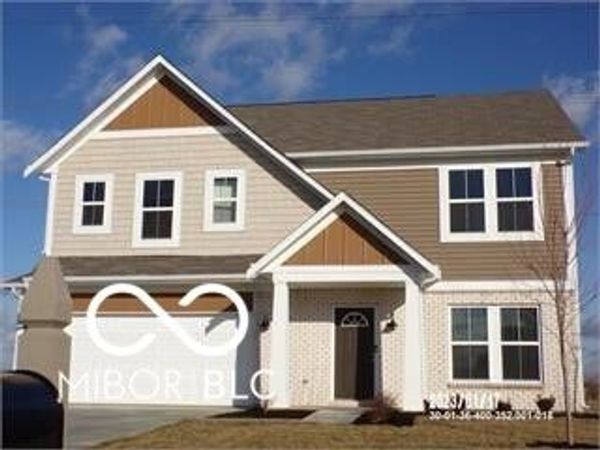 5526 Woods Pointe Drive , McCordsville, IN 46055