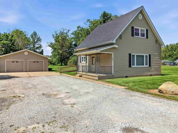 222 W 10th Street, Matthews, IN 46953