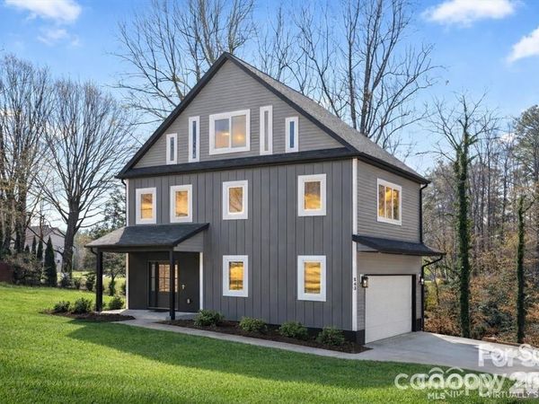 543 30th Avenue NW, Hickory, NC 28601