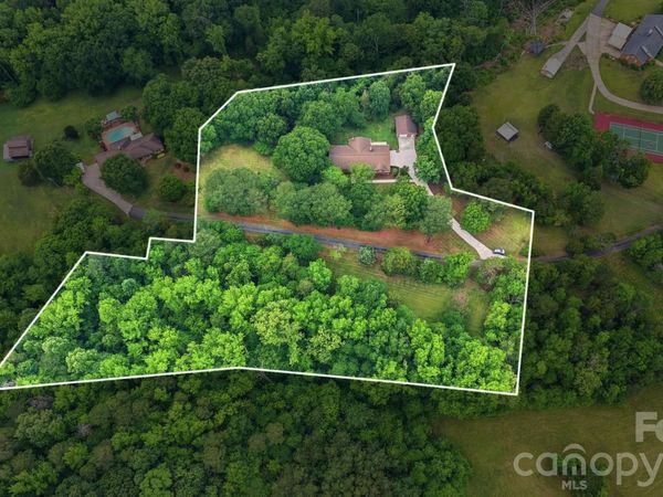 201 Hickory Hill Lane , Stanley, NC 28164