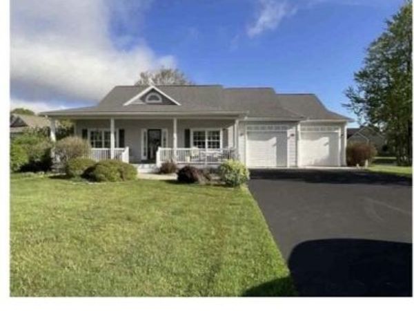 2649 Club Court, Traverse City, MI 49685