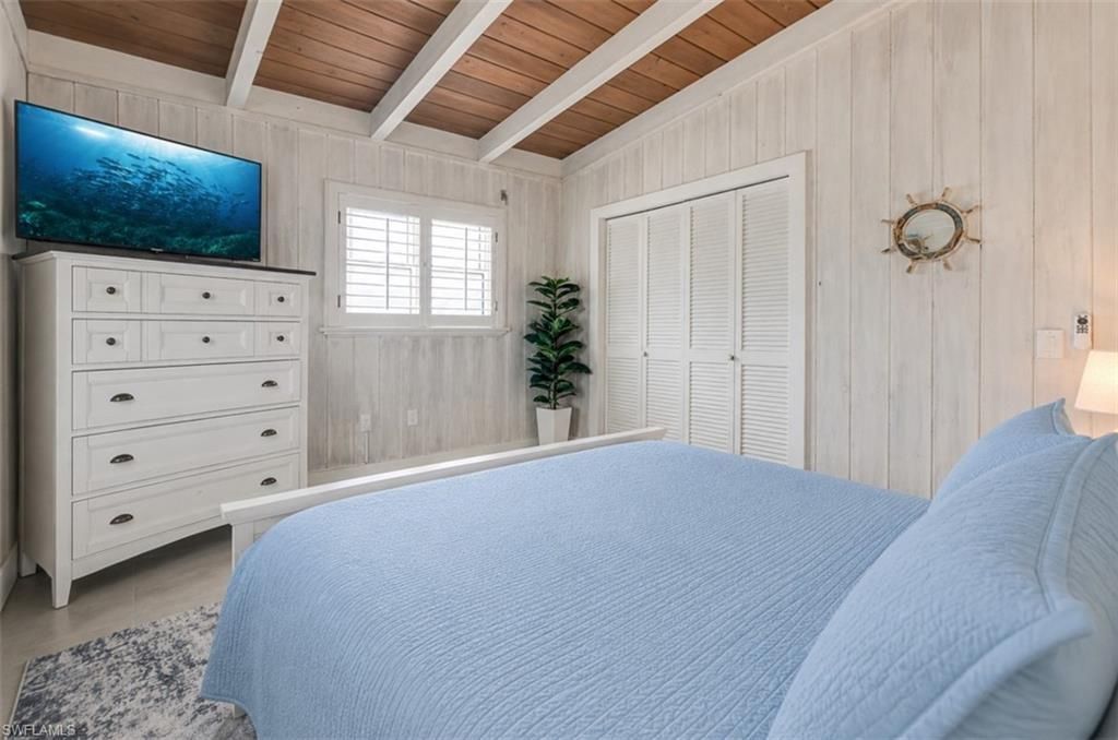 370 Bayland Rd , Fort Myers Beach, FL 33931 Photo