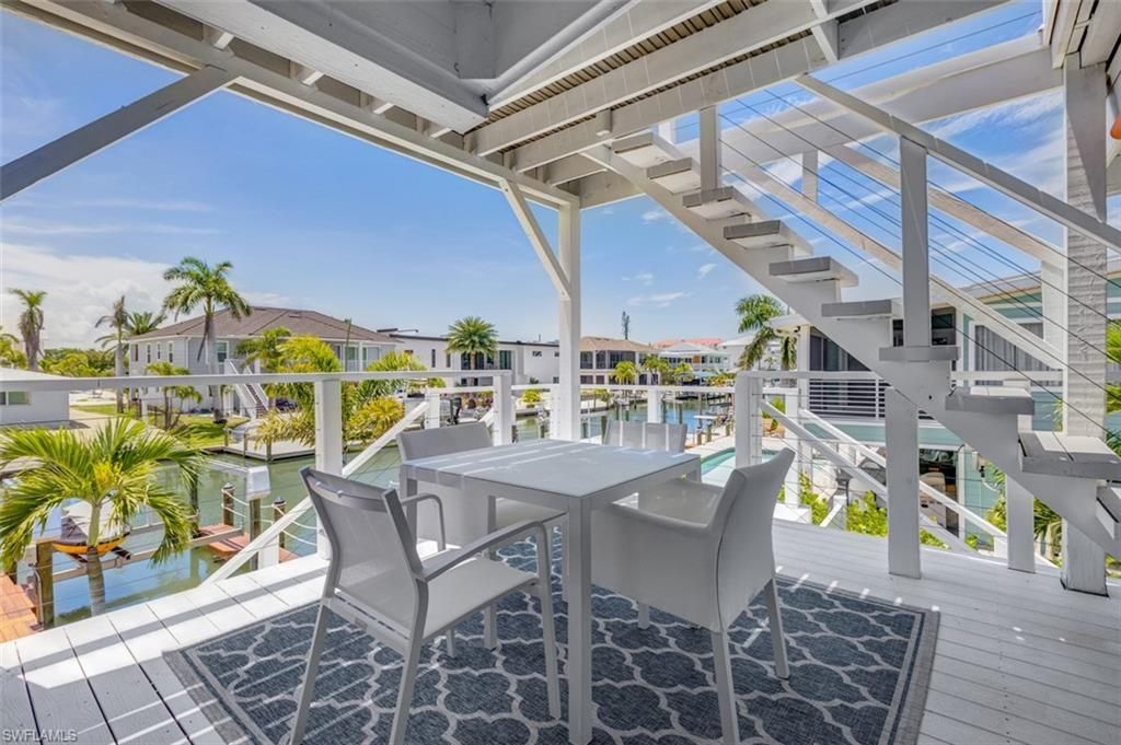 370 Bayland Rd , Fort Myers Beach, FL 33931 Photo