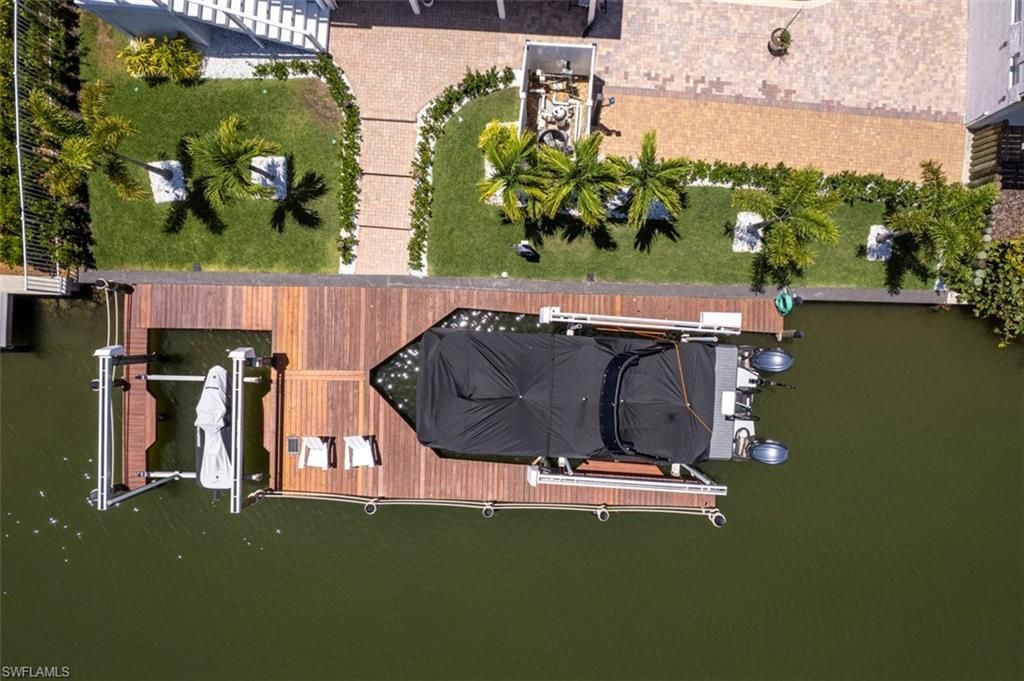370 Bayland Rd , Fort Myers Beach, FL 33931 Photo