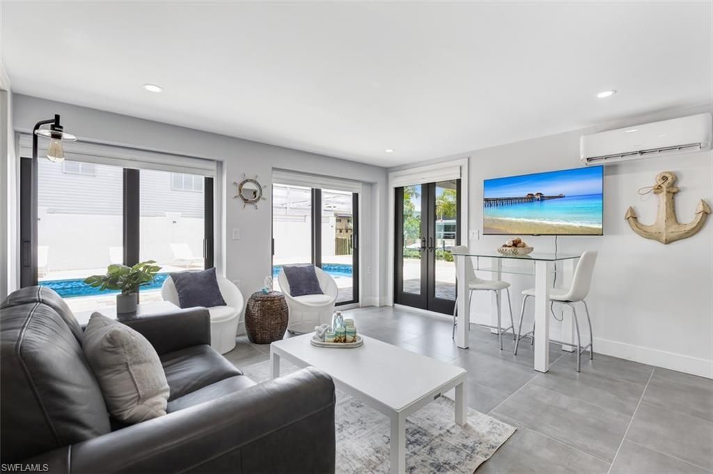 370 Bayland Rd , Fort Myers Beach, FL 33931 Photo